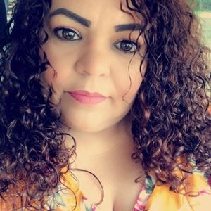 Meet your Posher, Dalia